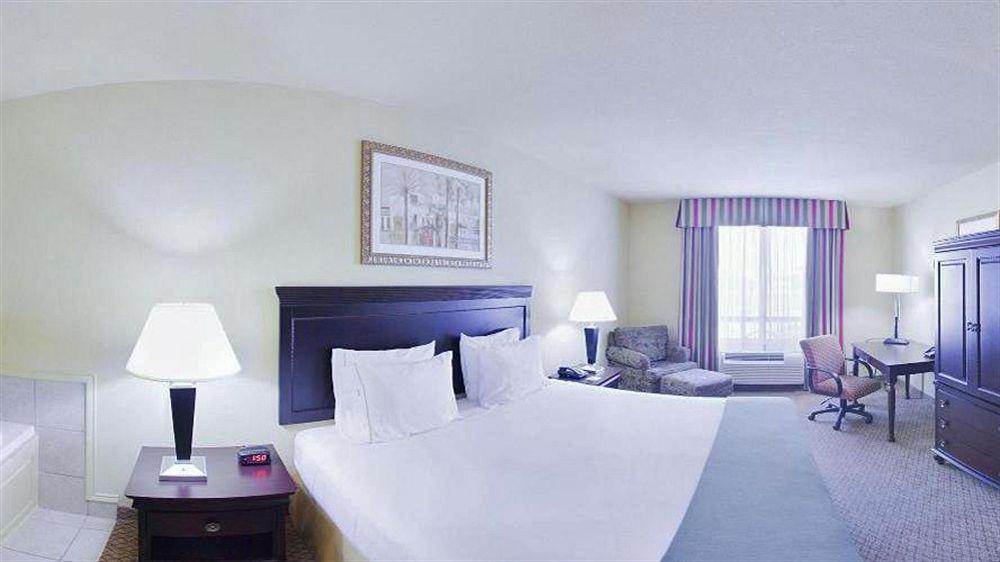 Express And South Park Plaza By Ihg Shreveport