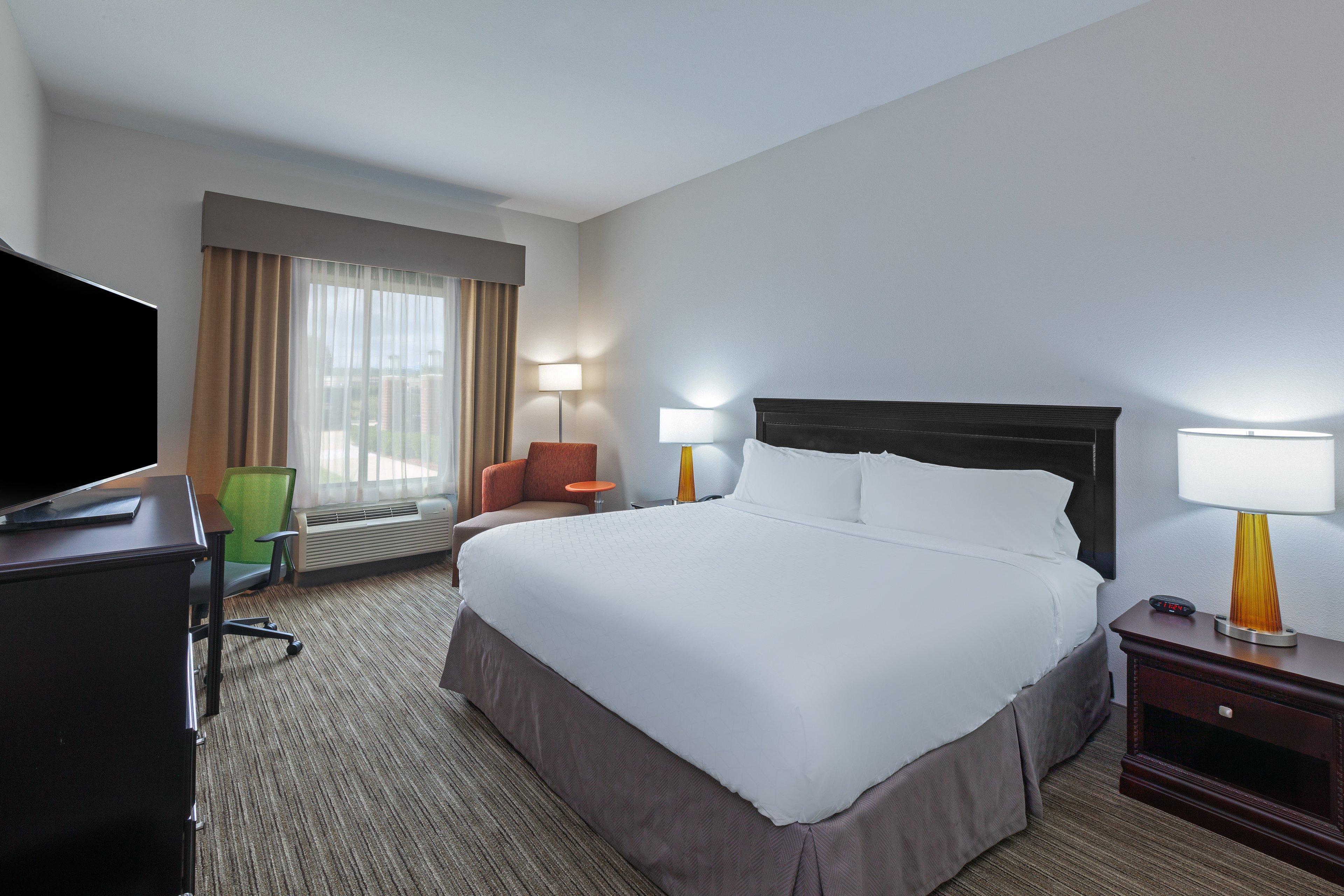 Express And South Park Plaza By Ihg Hotel 2*