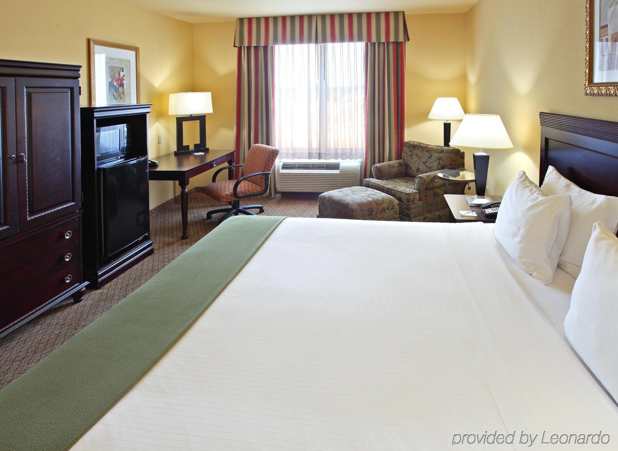 Hotel Holiday Express And South Park Plaza By Ihg Shreveport